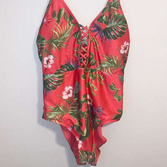 Rue21 Tropical Red/Orange Women’s Swimsuit - Picture 6 of 6